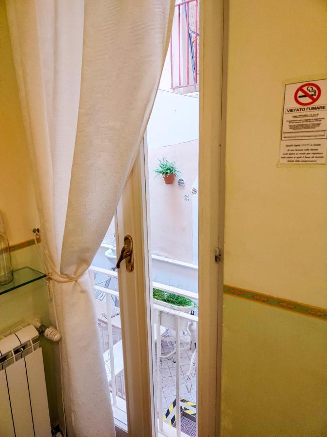 Nari Bed&Breakfast Gaeta Kültér fotó